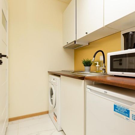 Micro Apartment Miaczynska By Noclegi Renters Varsovia Exterior foto